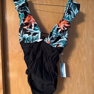 Cupshe Tropical Leaf Black Swimsuit